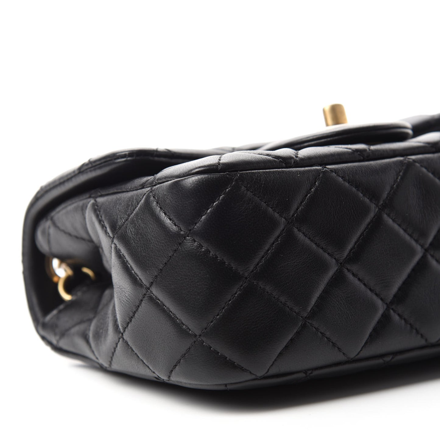 Lambskin Quilted Mini Pearl Crush Flap Black