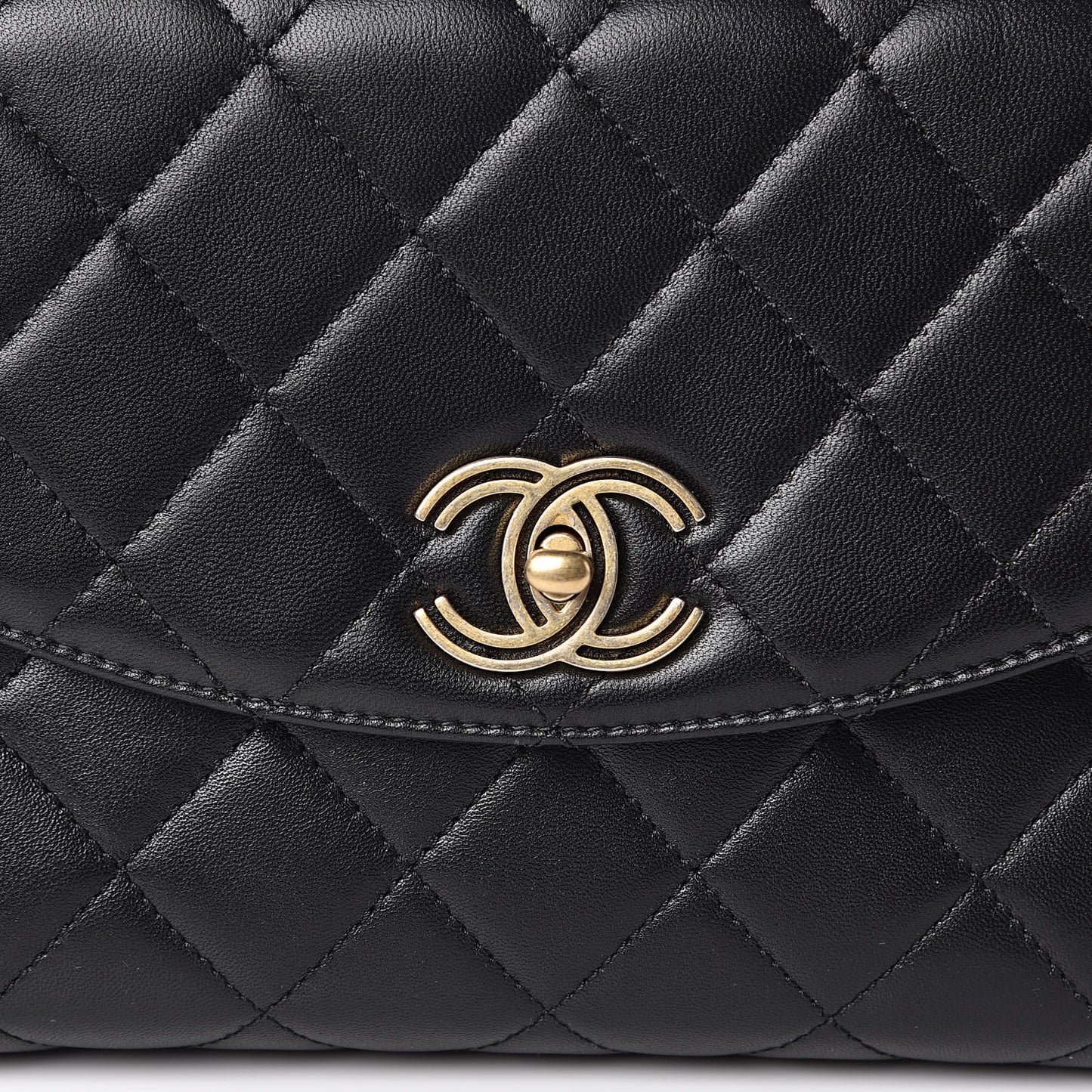Lambskin Quilted Large Trendy Spirit Top Handle Bag Black