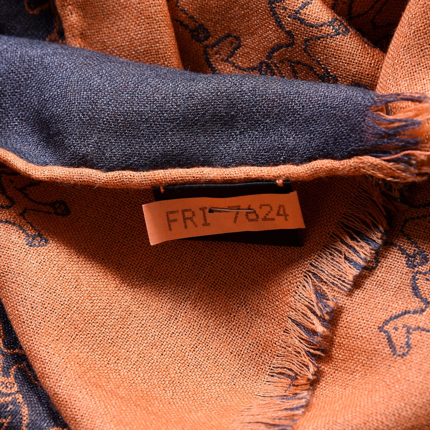 Cashmere Silk Whispering Horses Echarpe Muffler Orange Gris