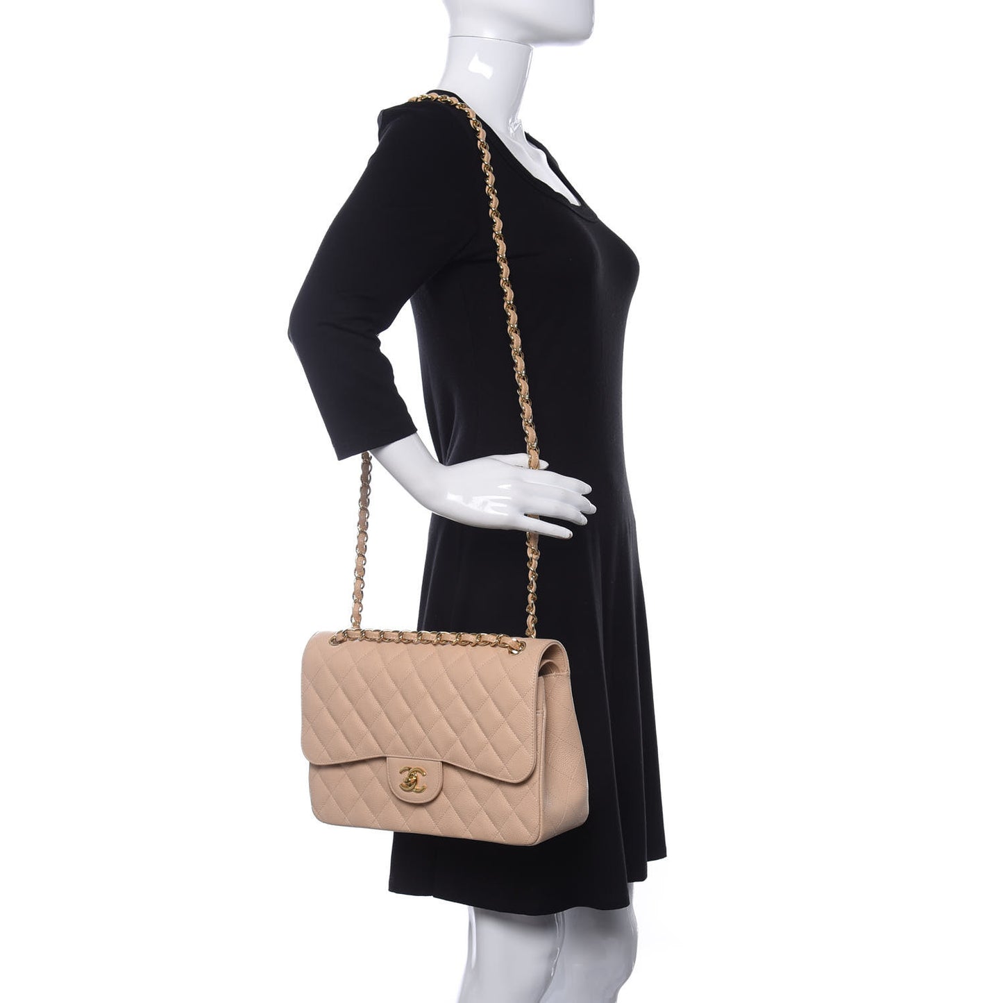 Caviar Quilted Jumbo Double Flap Beige Clair