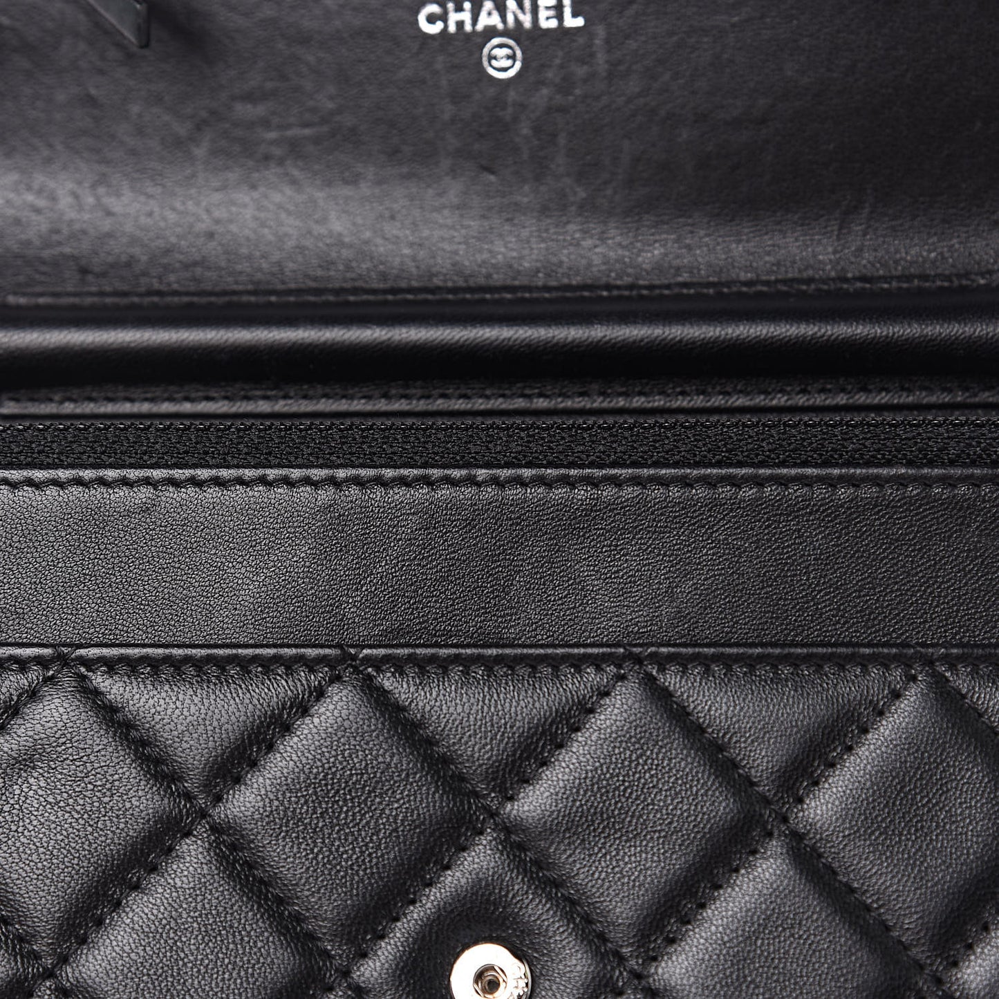 Lambskin Quilted Wallet On Chain WOC Black