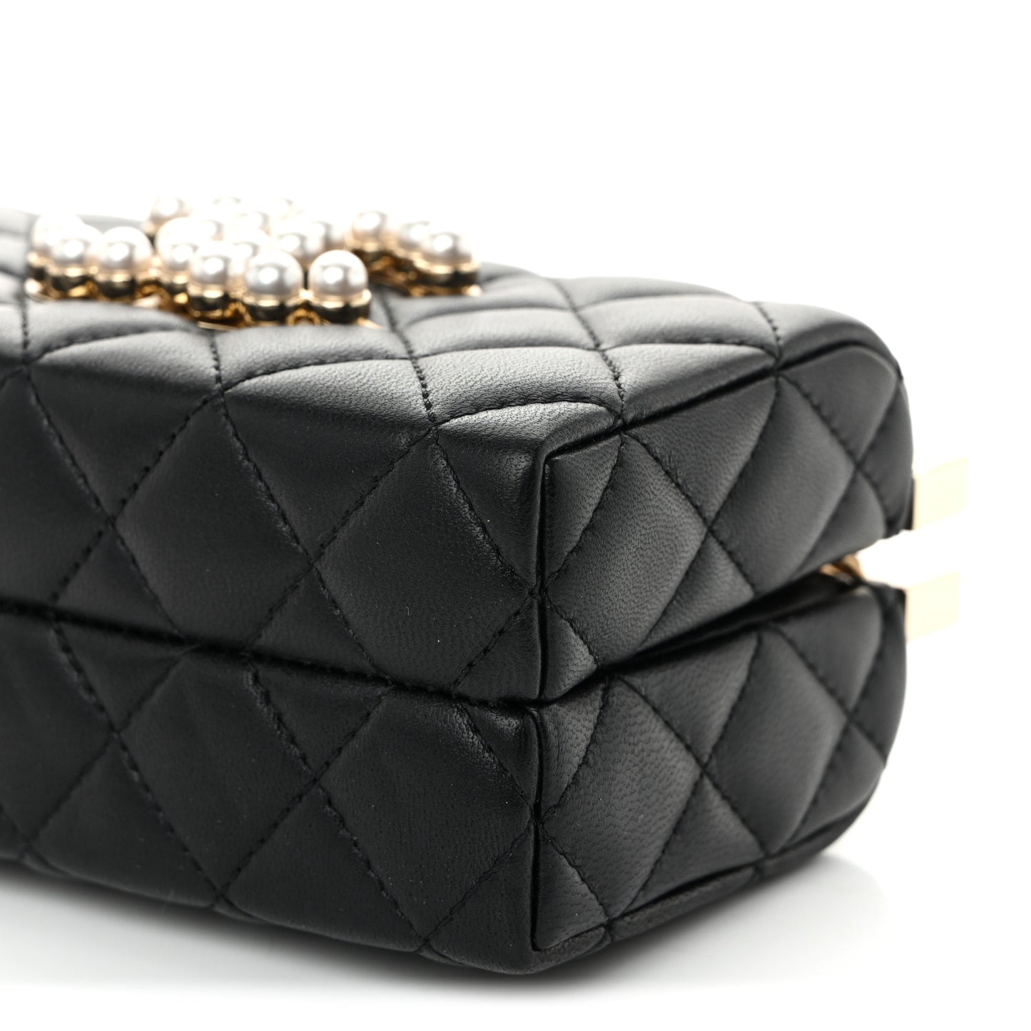 Lambskin Quilted Pearl CC Vanity Case Black