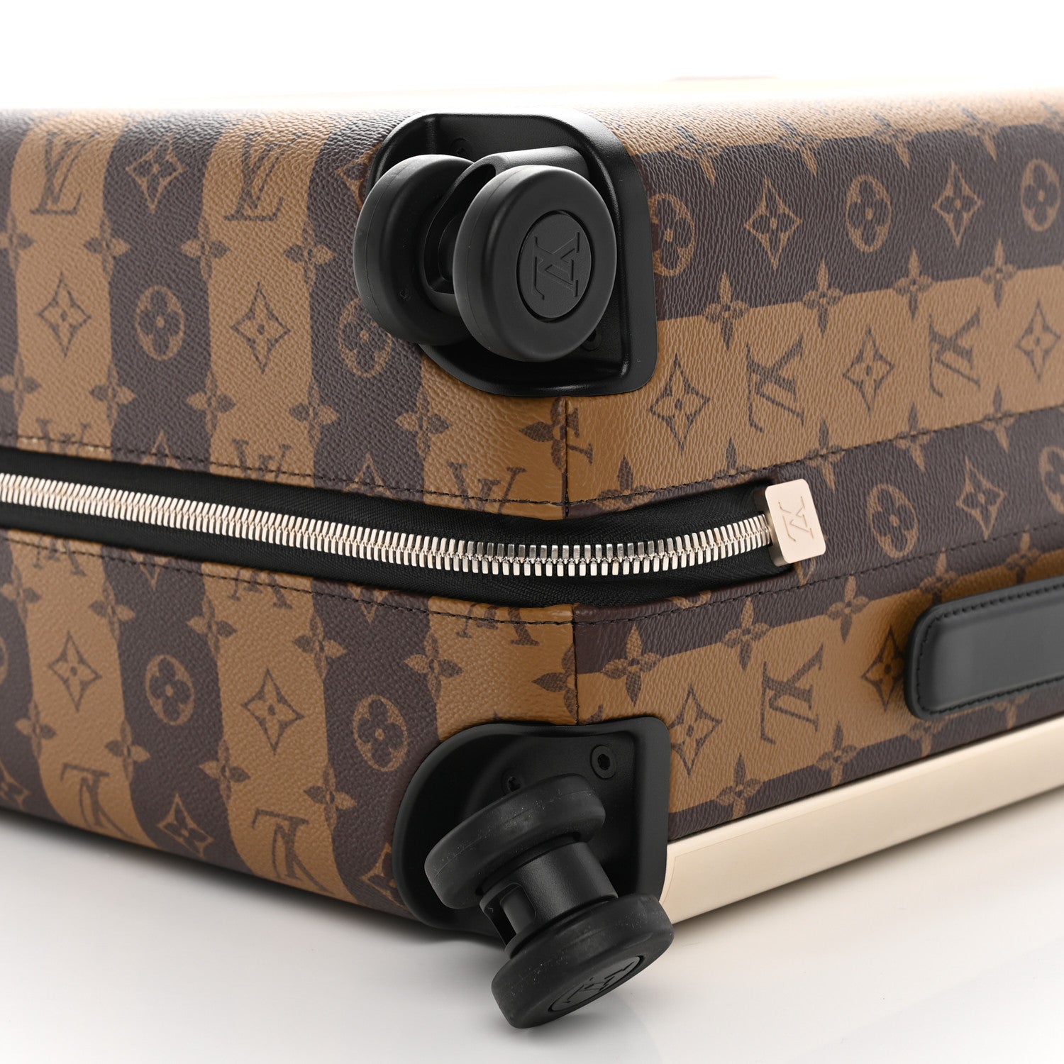 Louis Vuitton X NIGO Reverse Monogram Stripes Duck Horizon 55 Marron 8 of 9