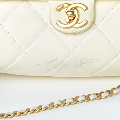 Chanel Lambskin Quilted Large Side-Packs White 28 of 28