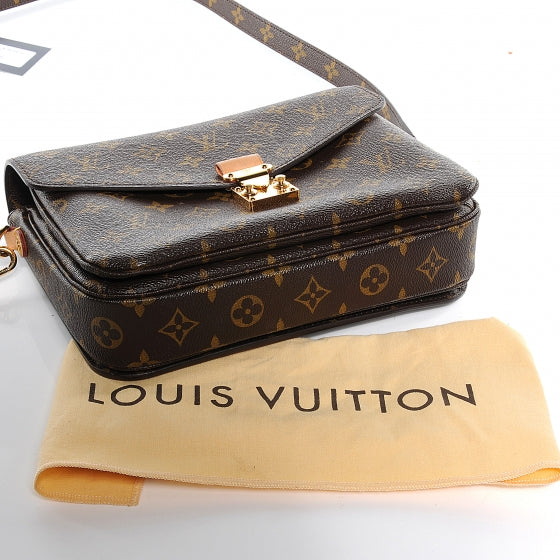 Monogram Pochette Metis