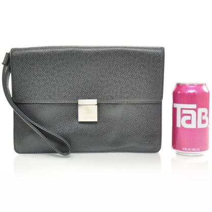 Louis Vuitton Taiga Baikal Pochette 2 of 9