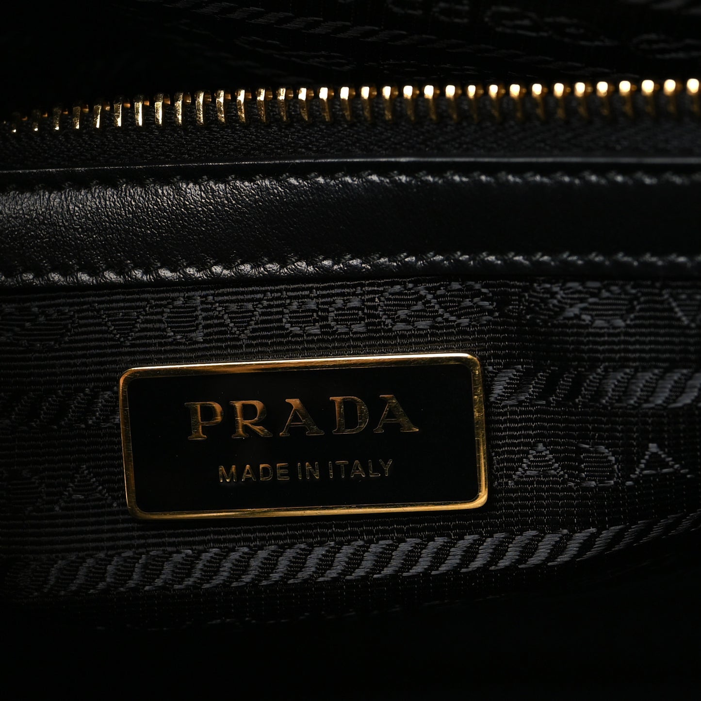 Jacquard Saffiano Triangolo Symbole Embroidered Small Tote Black Corda