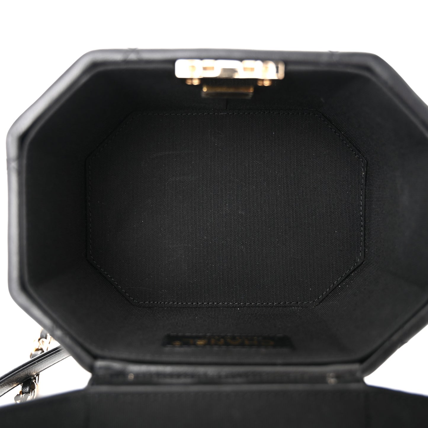 Lambskin Quilted Vendome Case Black