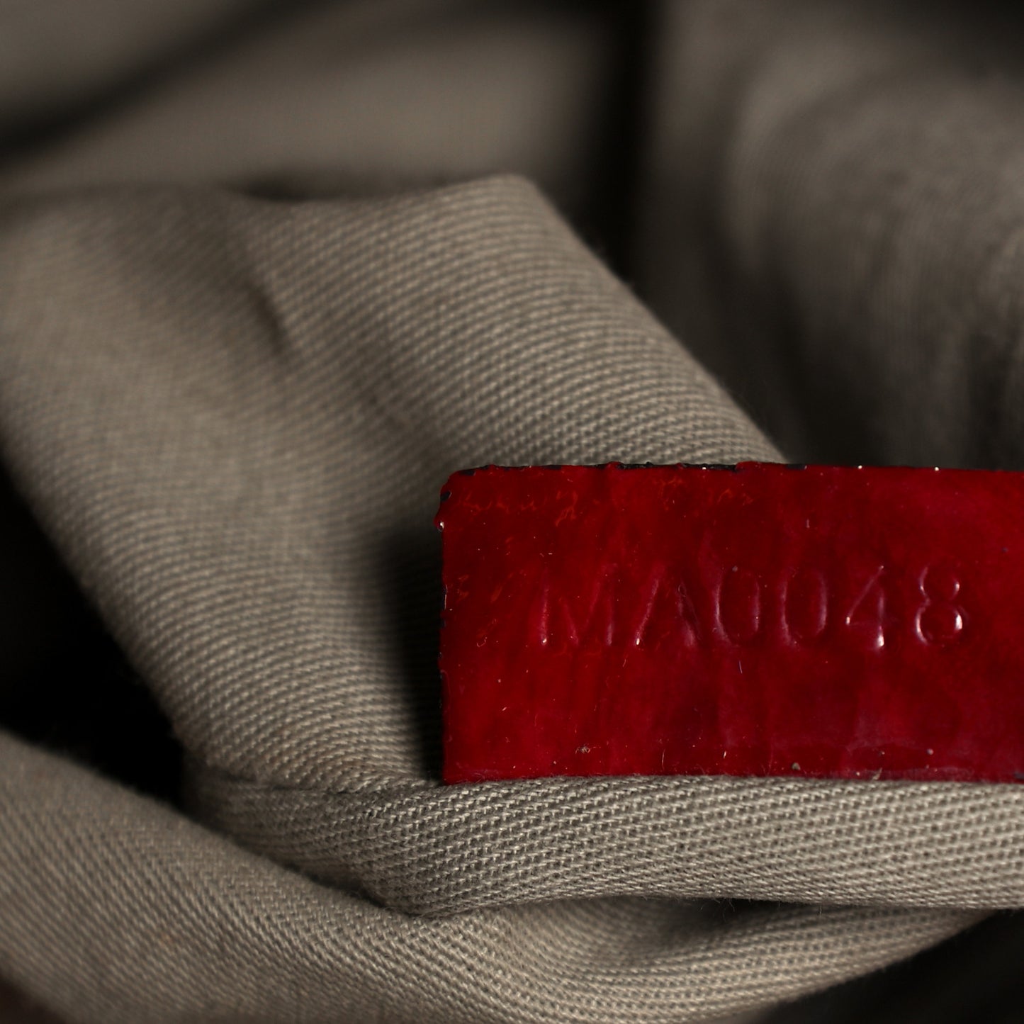 Crinkled Patent Calfskin Medium Nightingale Red