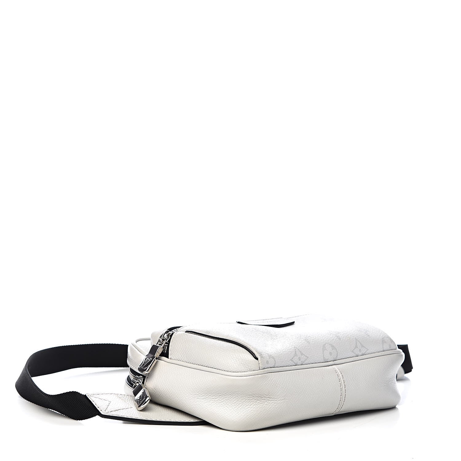 Louis Vuitton Taiga Monogram Outdoor Bumbag White 4 of 10