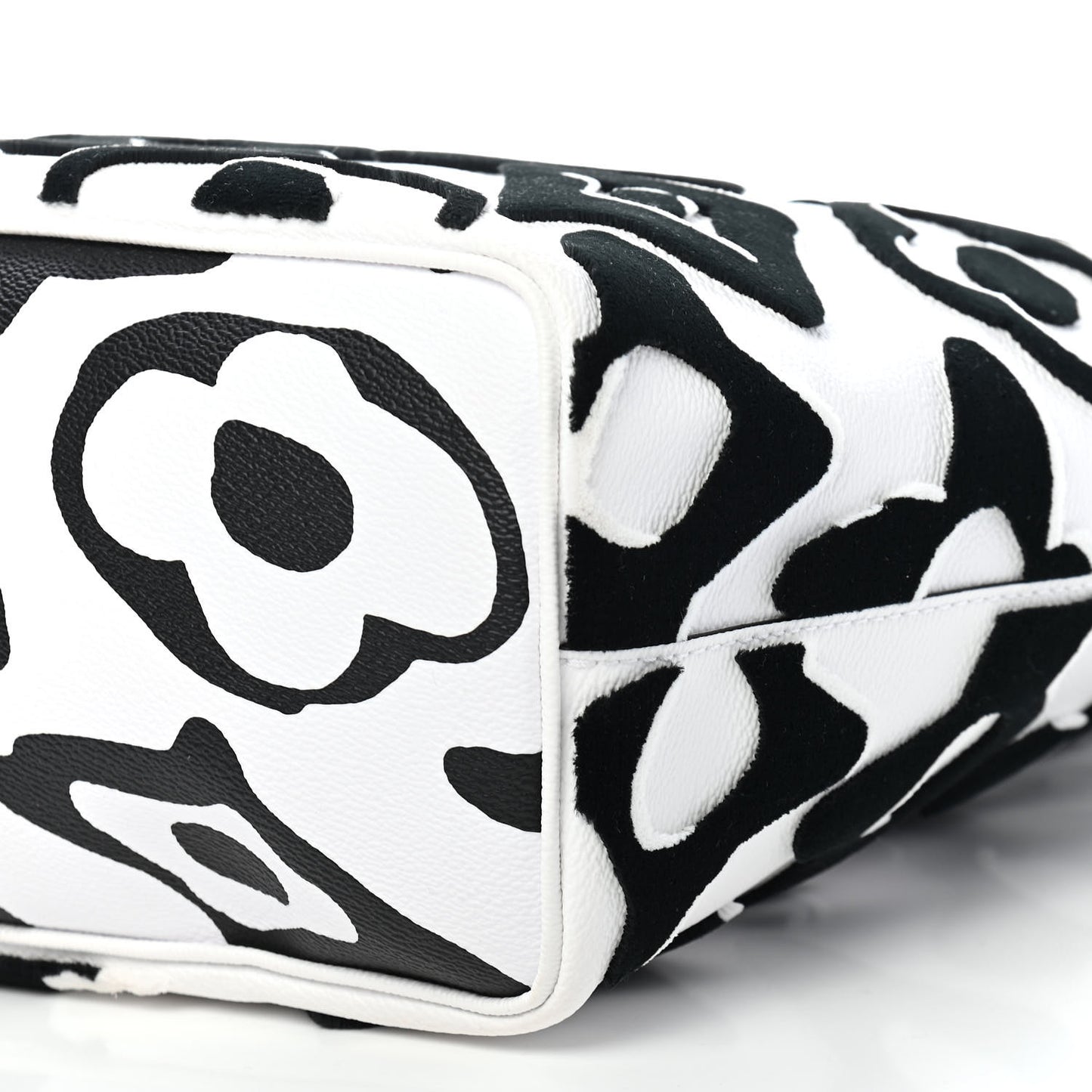 X UF Tufted Monogram Tufted Cabas White Black