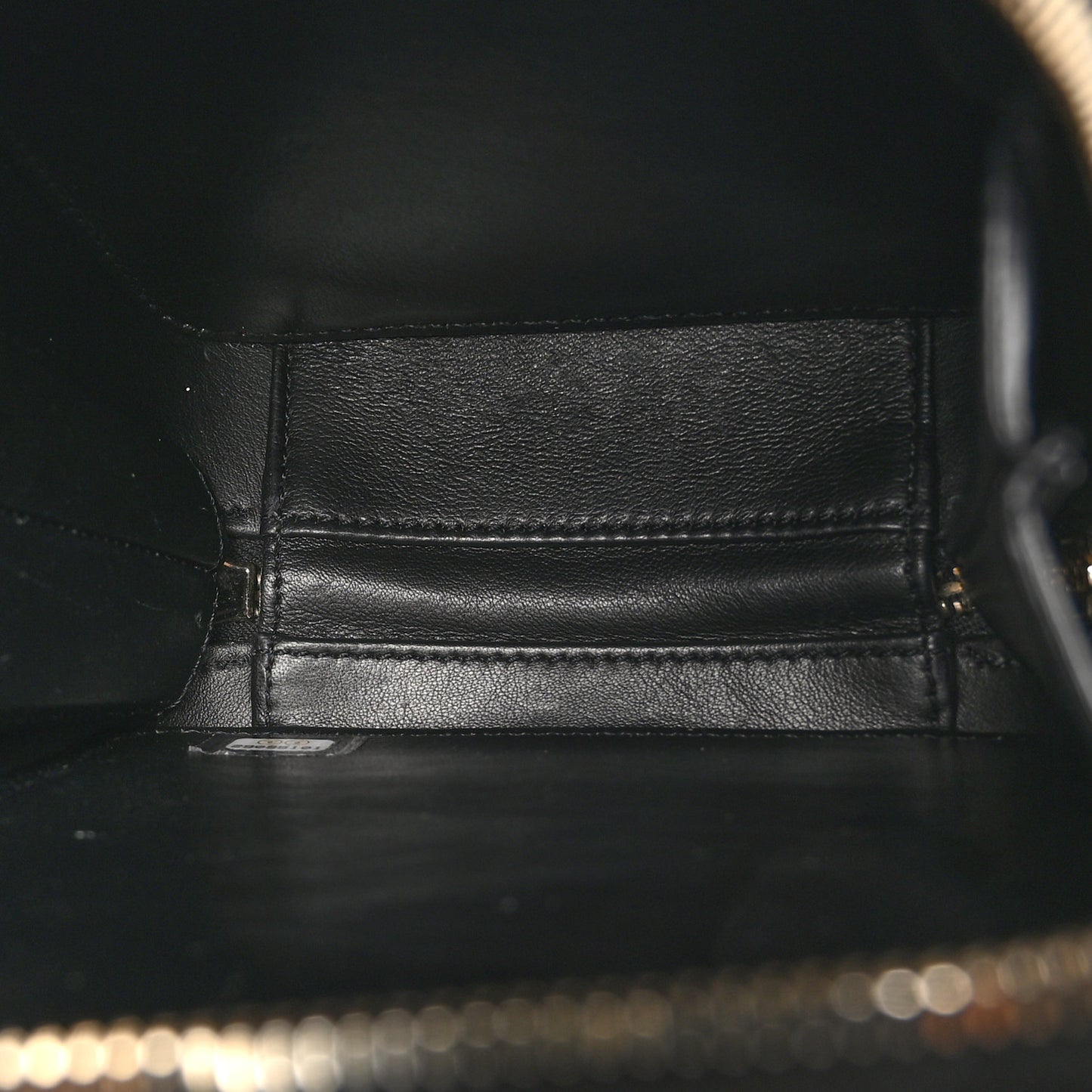Caviar Quilted CC North South Filigree Vanity Case Black