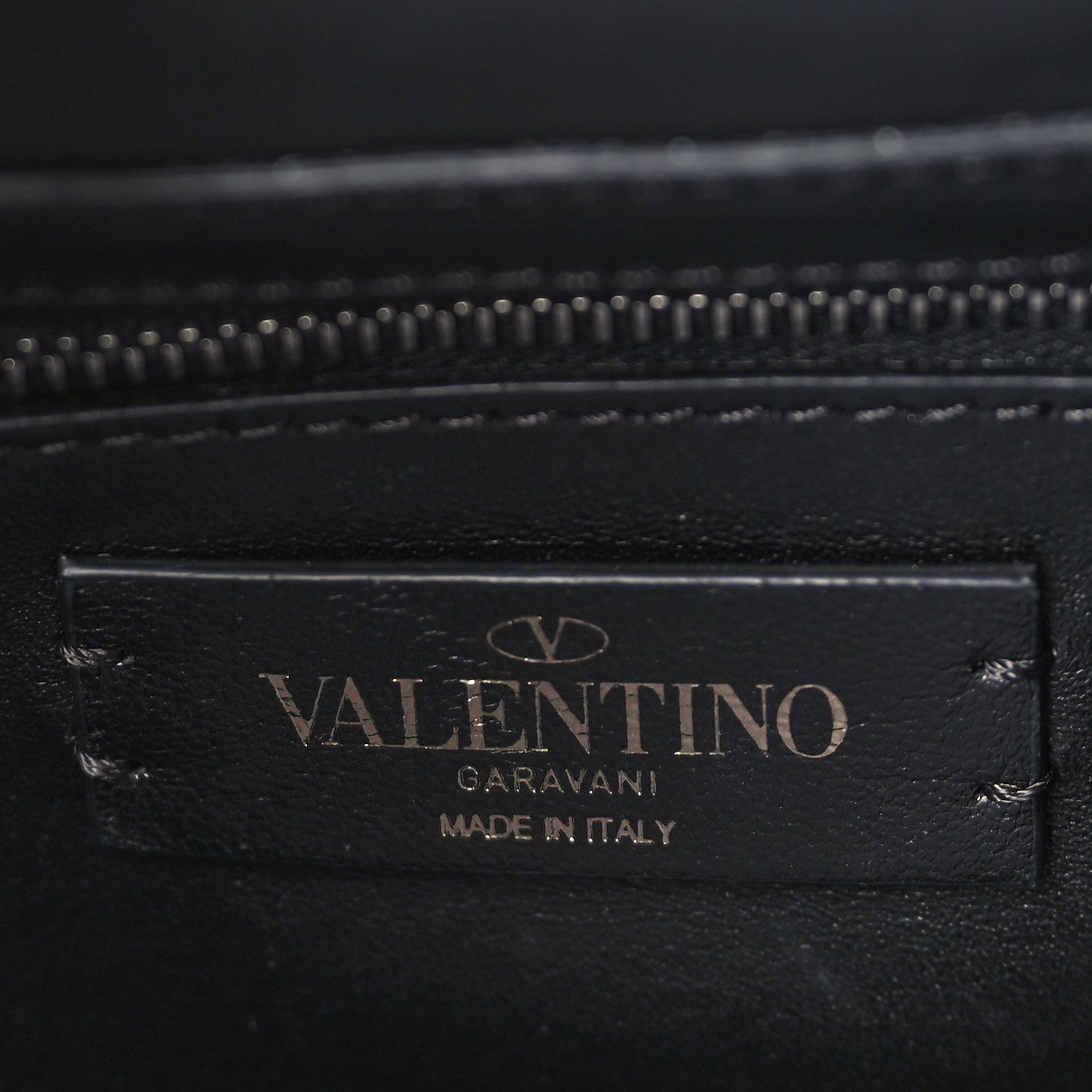 Valentino Garavani Nappa Monochrome Large Roman Stud Shoulder Bag Black 6 of 9