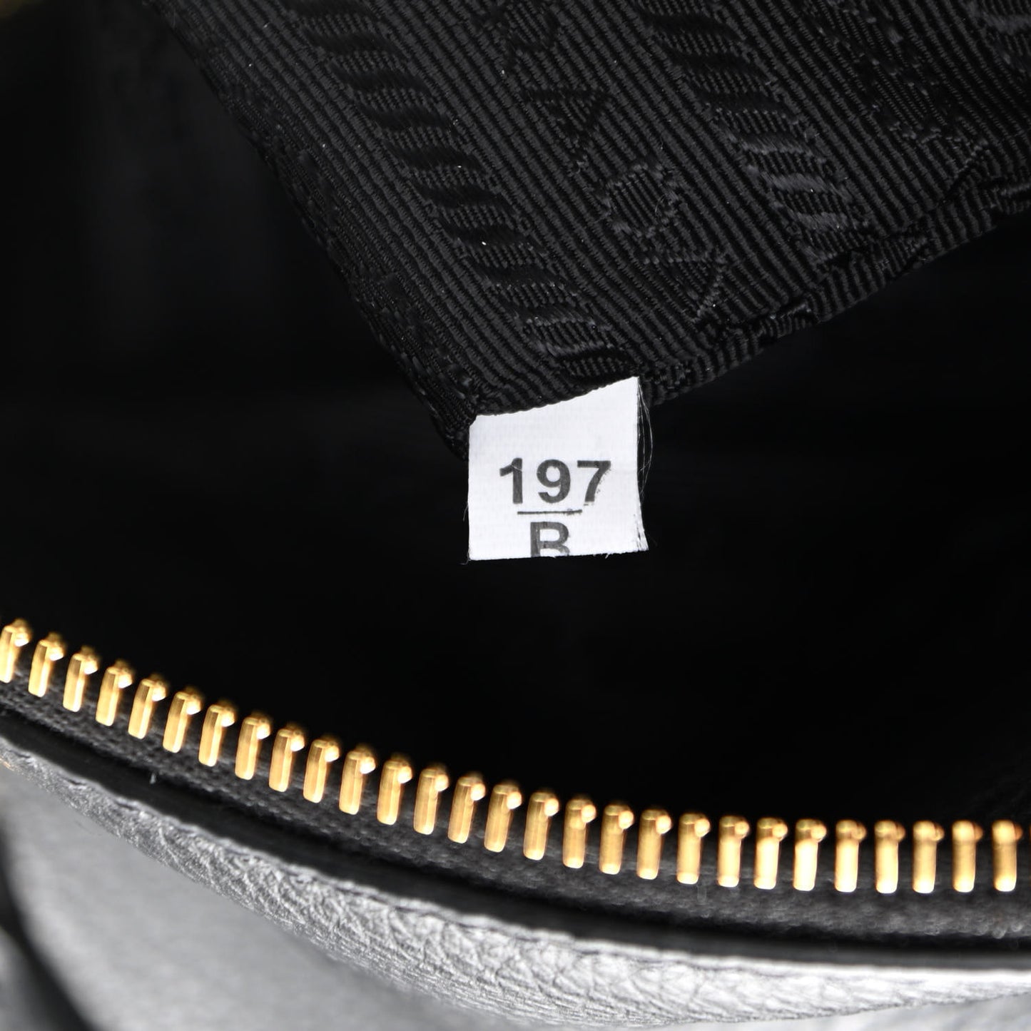 Vitello Daino Tote Black