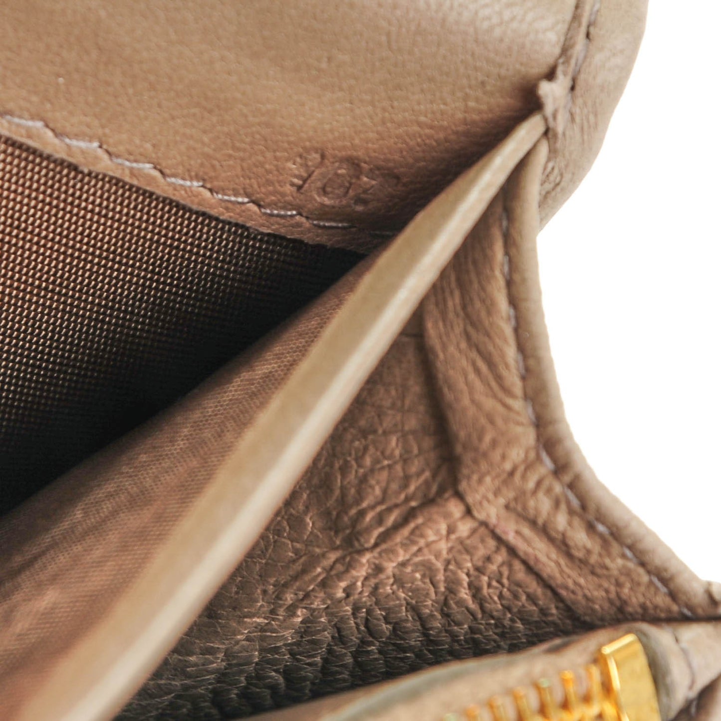 Nappa Gaufre Continental Wallet Argilla