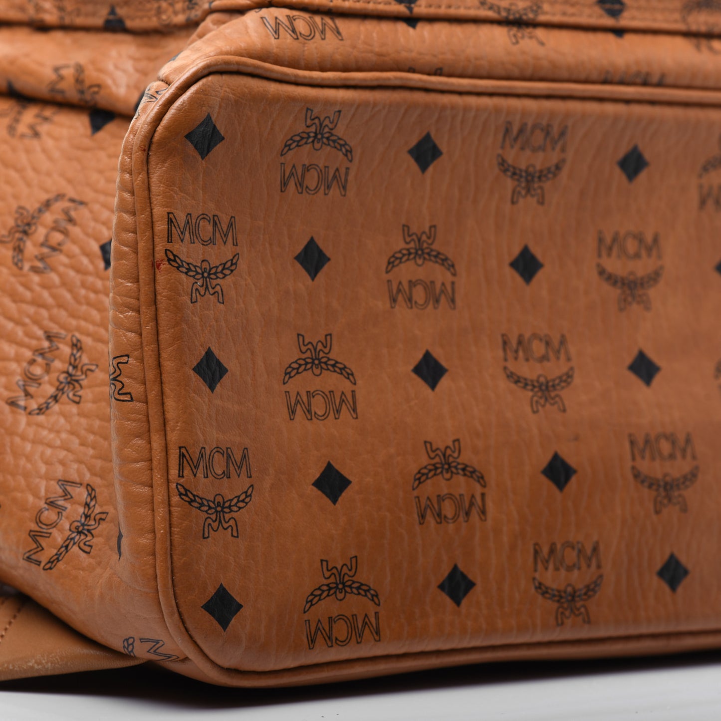 Visetos Studded Medium Stark M Backpack Cognac
