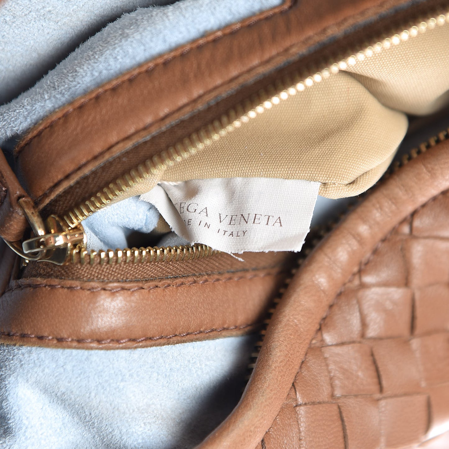 Nappa Intrecciato Bi-Color Medium Veneta Hobo Maple Sapphire