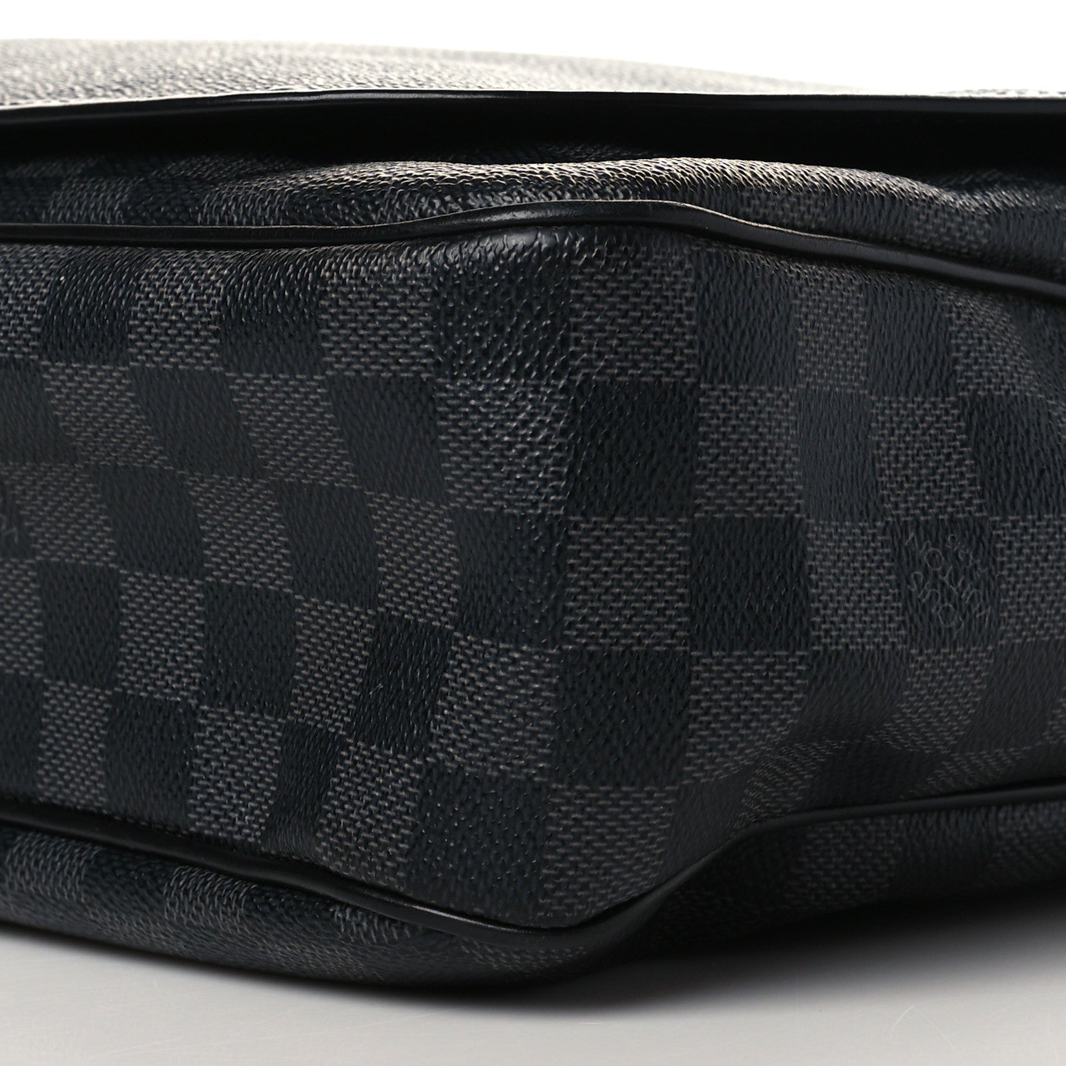 Louis Vuitton Damier Graphite Daniel GM 9 of 9