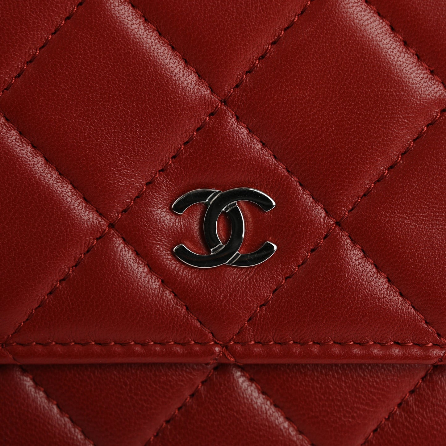 Lambskin Quilted Wallet On Chain WOC Red