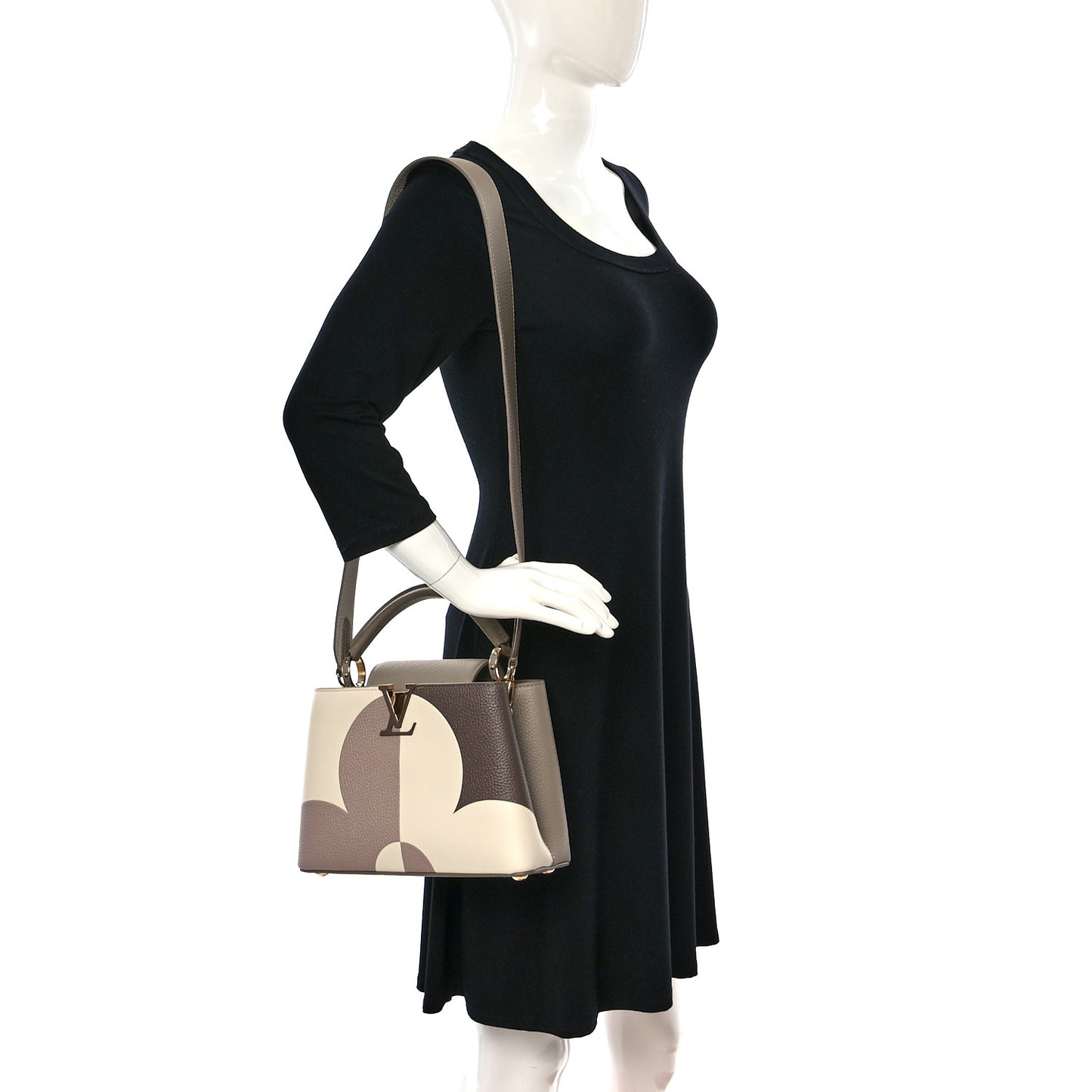 Taurillon Monogram Flower Capucines BB Galet Creme