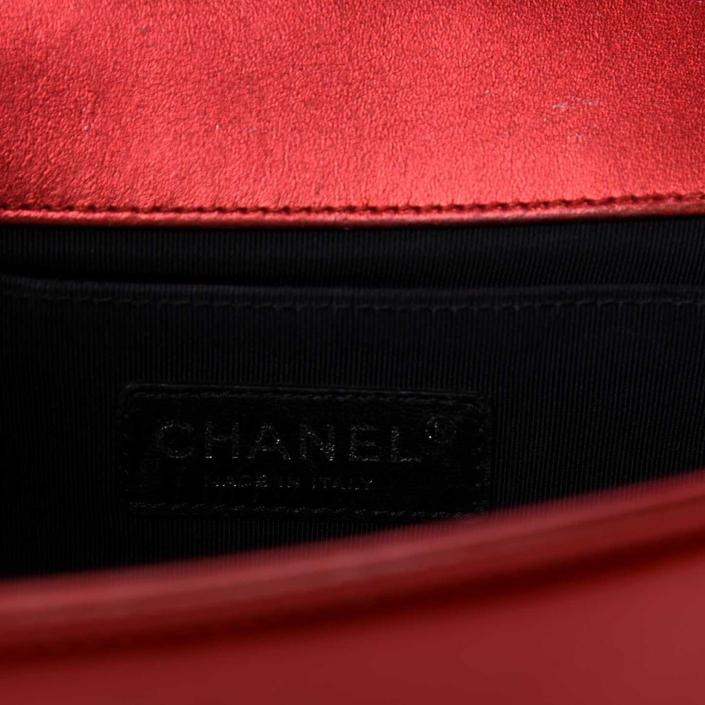 Metallic Patent Calfskin Quilted Medium Boy Flap Red