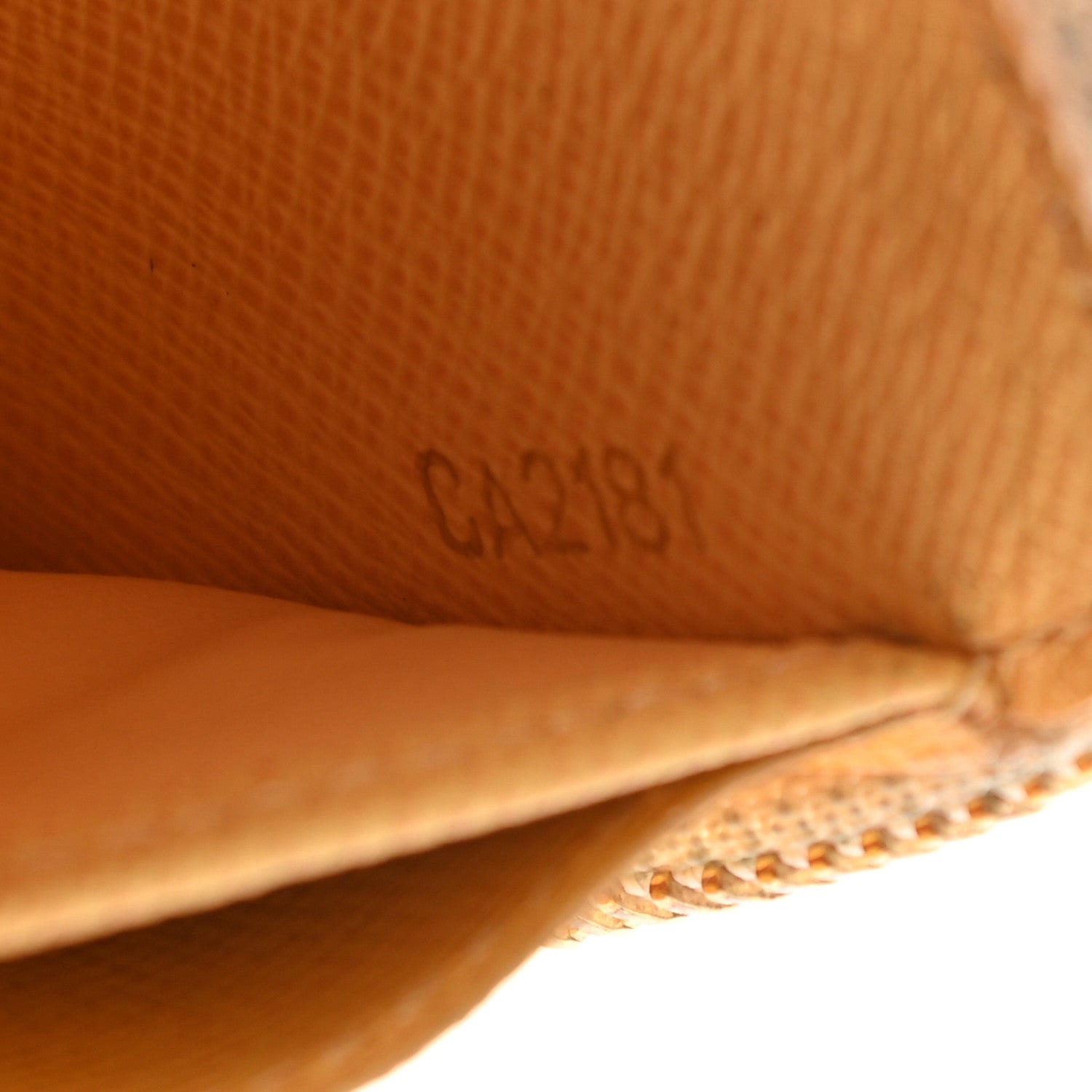 Louis Vuitton Damier Azur Illustre Zippy Wallet 7 of 10