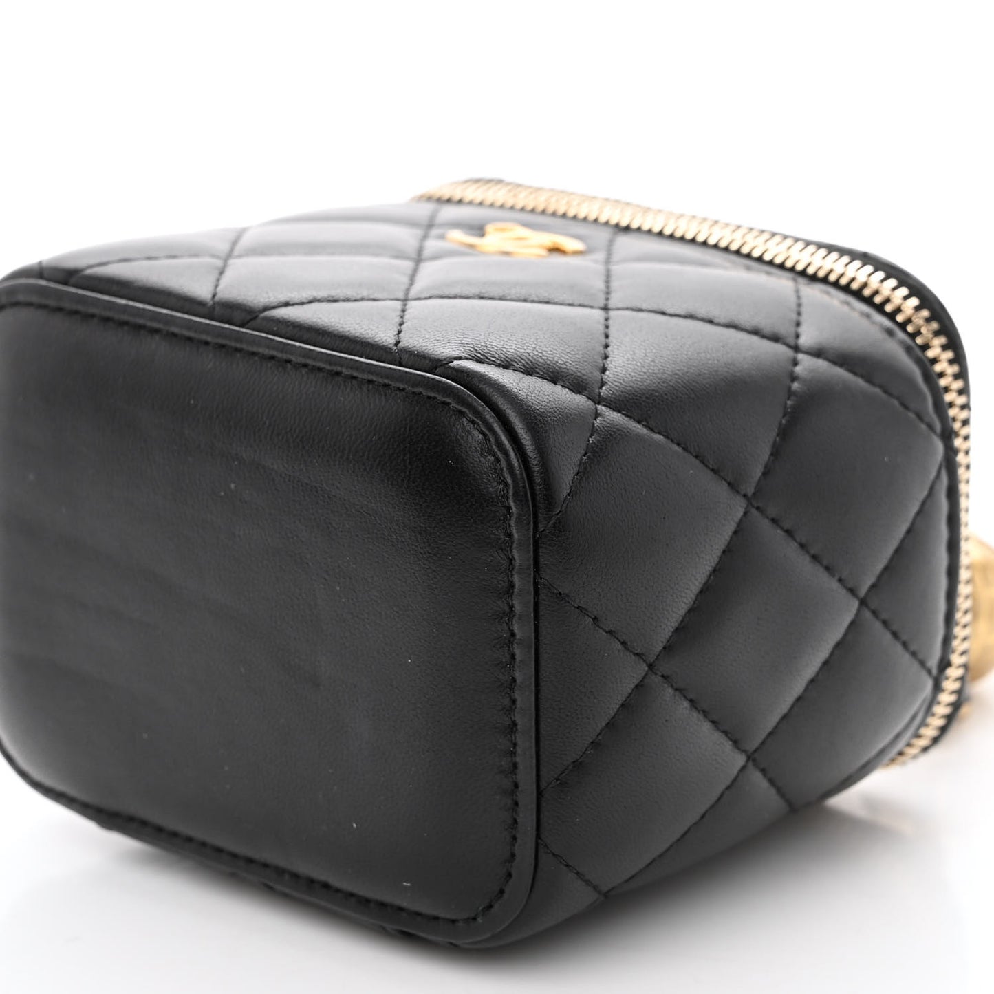 Lambskin Quilted Mini Pearl Crush Vanity Case With Chain Black
