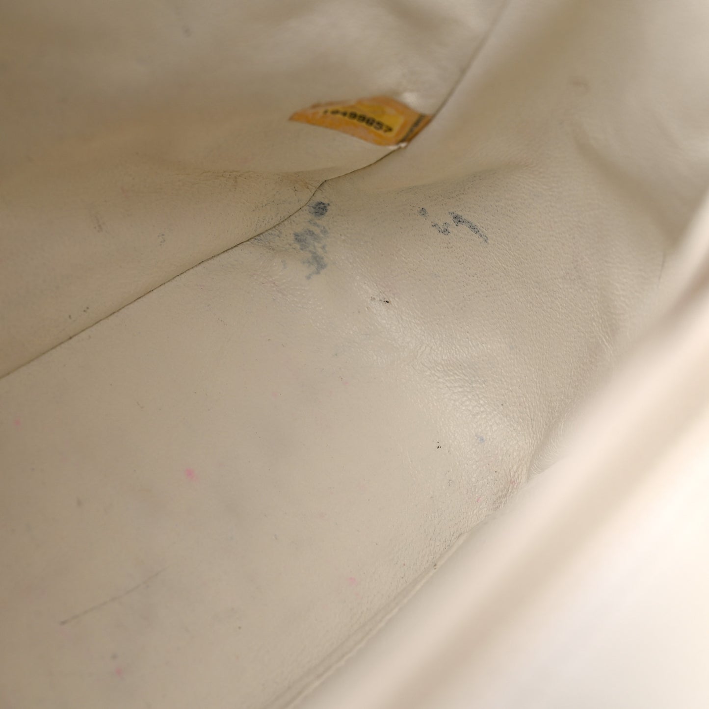 Caviar Quilted Jumbo Single Flap White