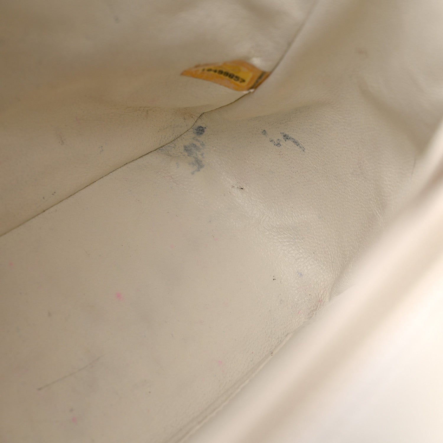 Chanel Caviar Quilted Jumbo Single Flap White 12 of 14