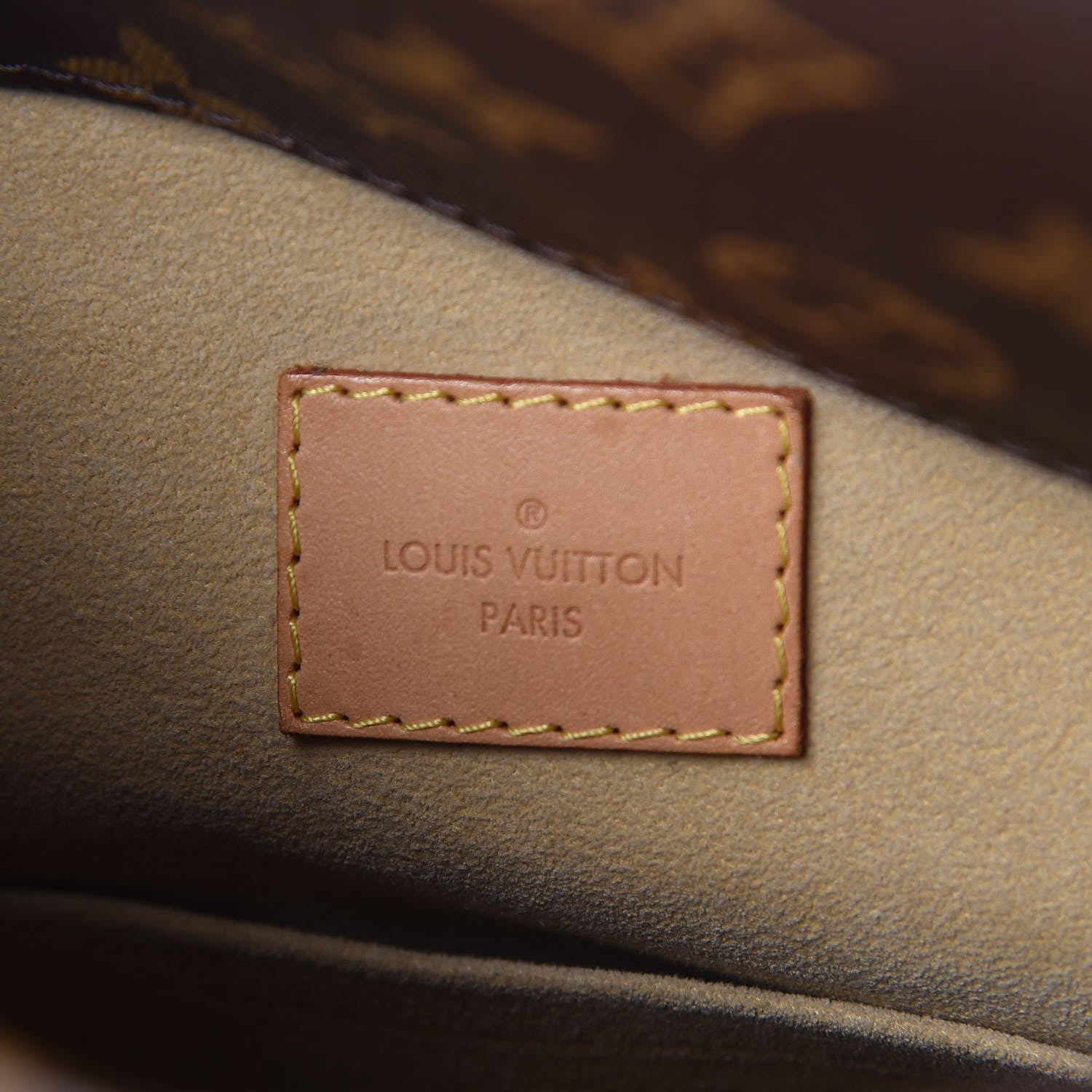 Louis Vuitton Monogram Artsy MM 6 of 10