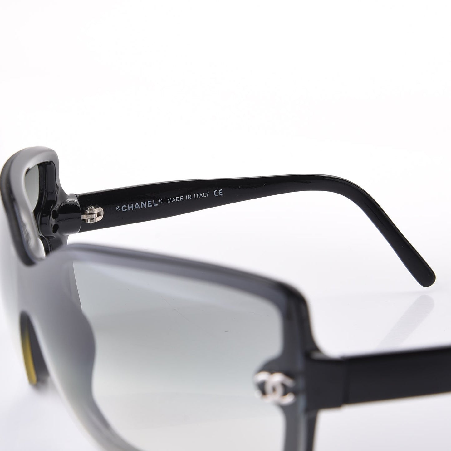 CC Logo Sunglasses 5065 Black