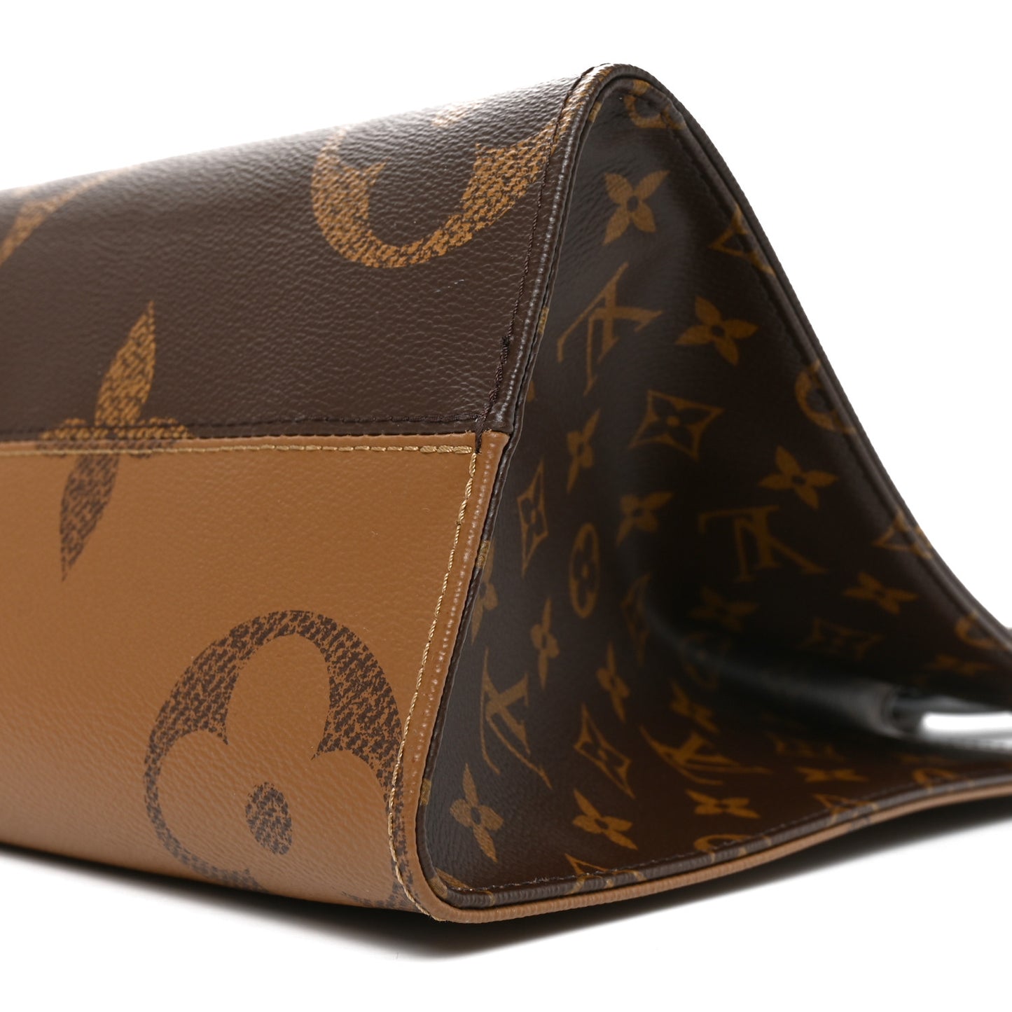 Reverse Monogram Giant Onthego MM