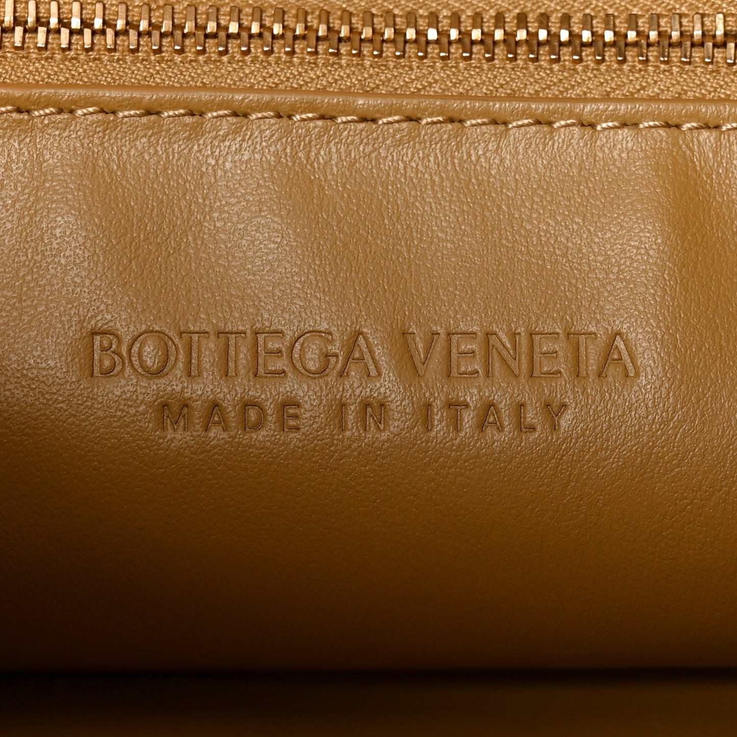 Calfskin Intrecciato Small Hop Dark Praline