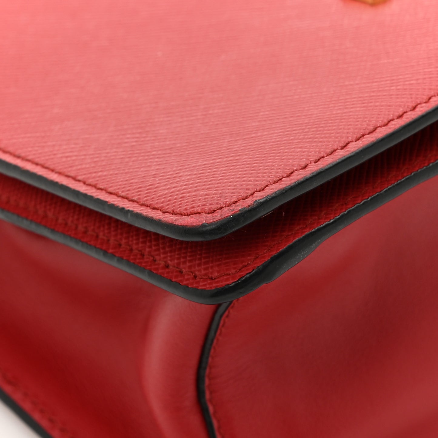 Saffiano Chain Shoulder Bag Fuoco