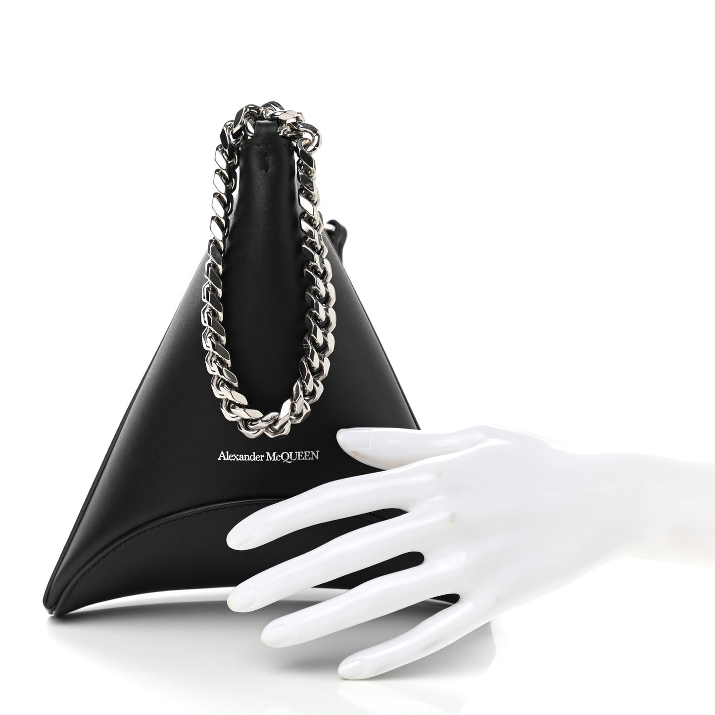 Calfskin The Curve Pouch Black