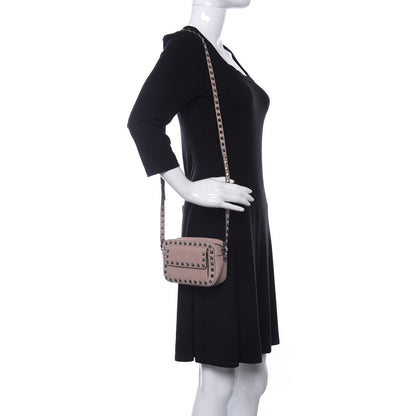 Valentino Garavani Grained Calfskin Small Rockstud Flap Pocket Camera Crossbody Bag Poudre 2 of 9
