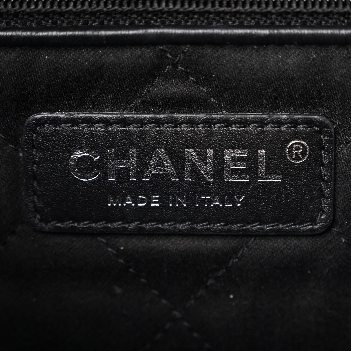 Shiny Calfskin Quilted Small Chanel 22 So Black