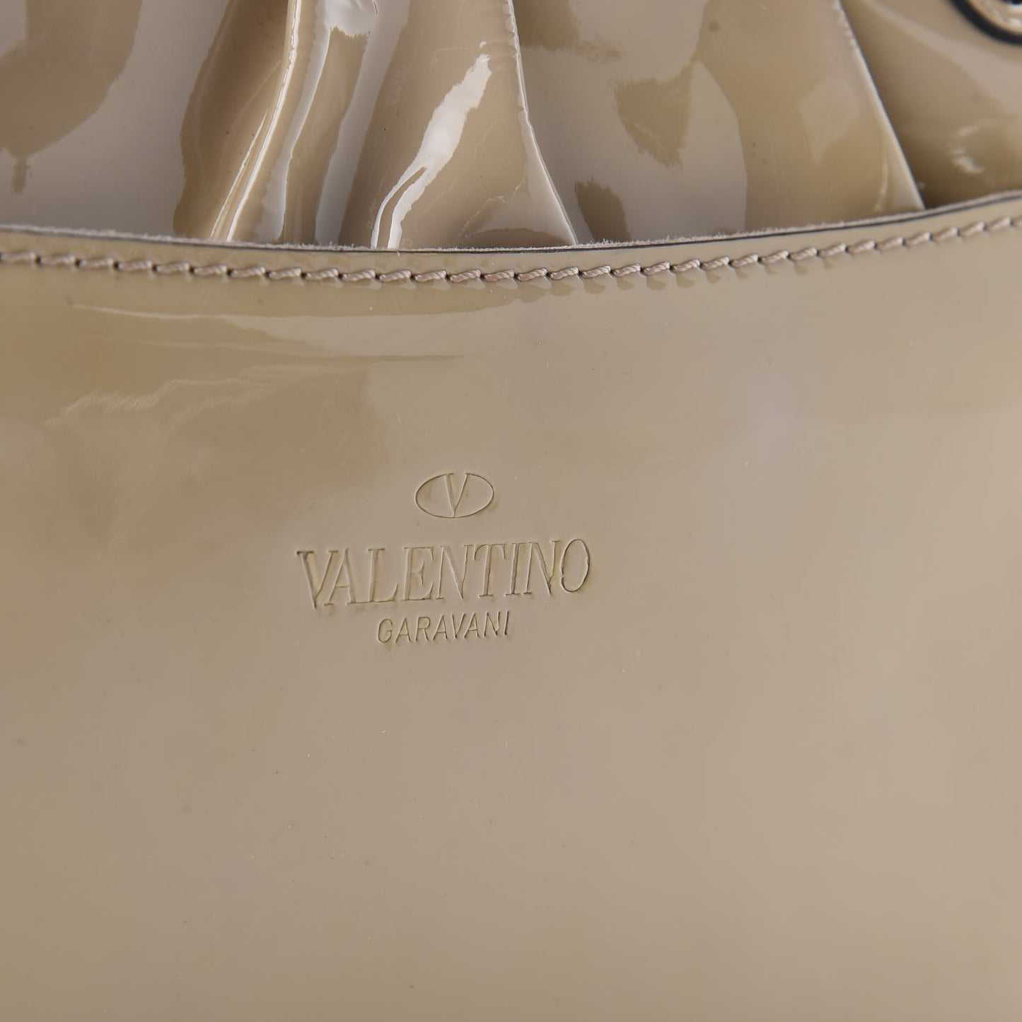 Patent Lacca Bow Shoulder Bag Nude