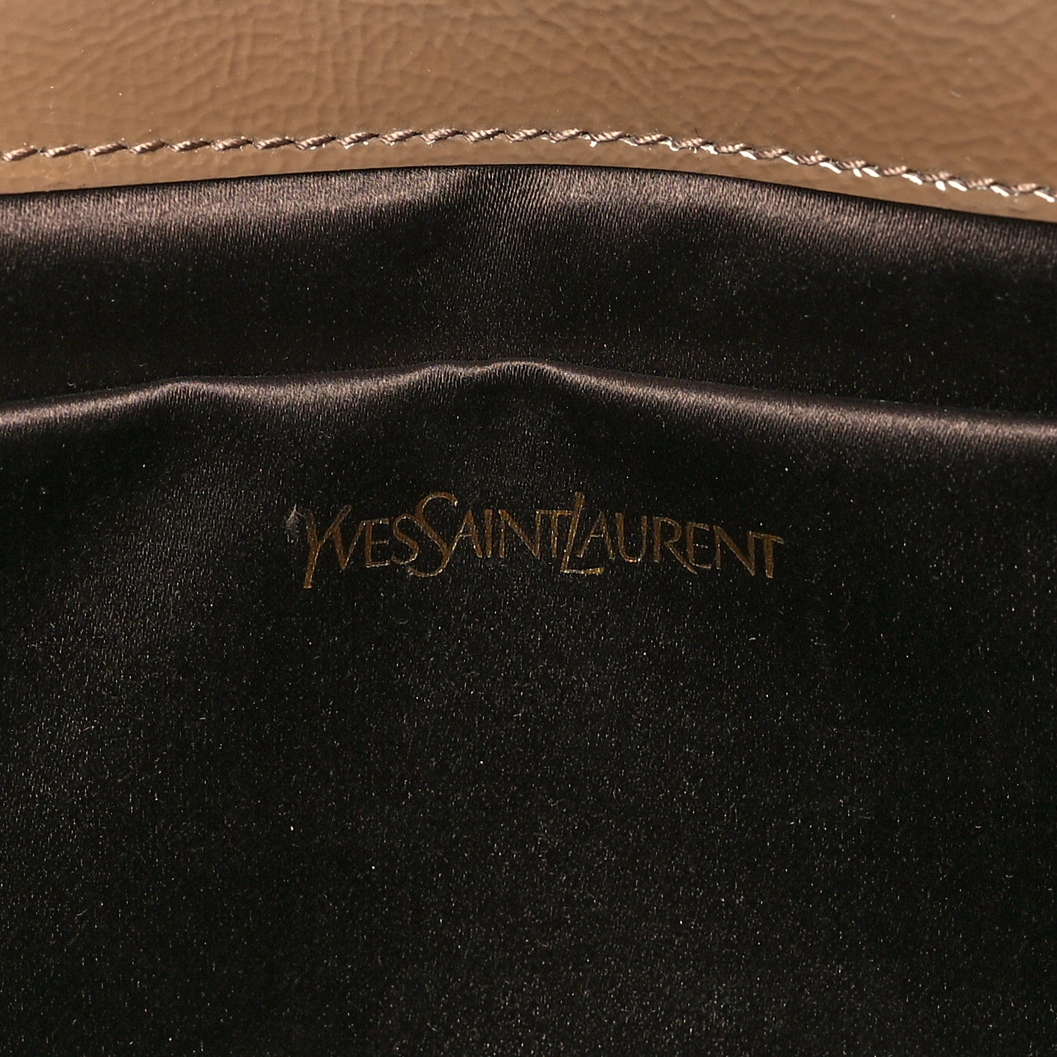Saint Laurent Textured Patent Calfskin Monogram Large Belle De Jour Clutch Nude 6 of 9