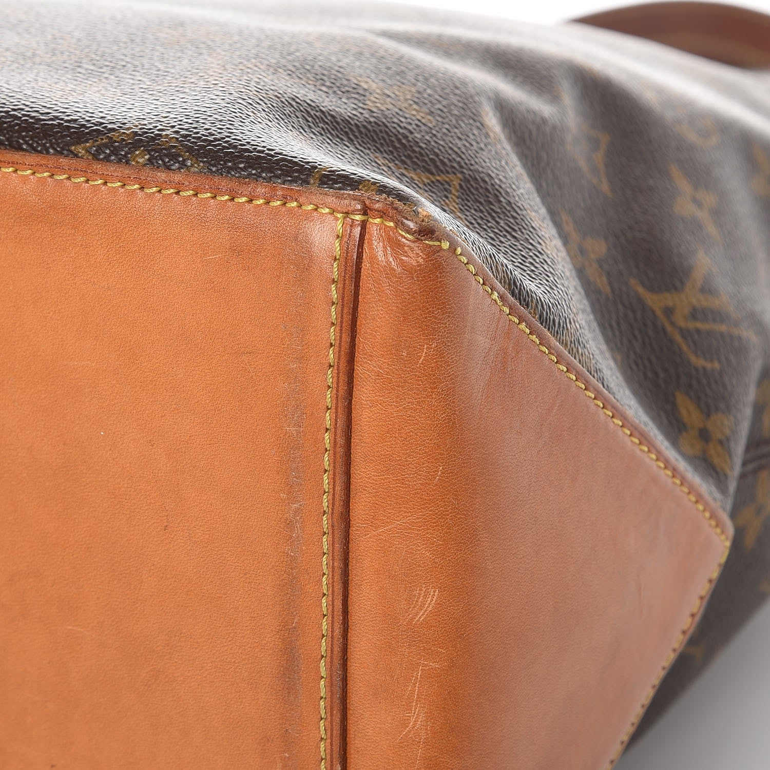 Louis Vuitton Monogram Cabas Mezzo 9 of 11