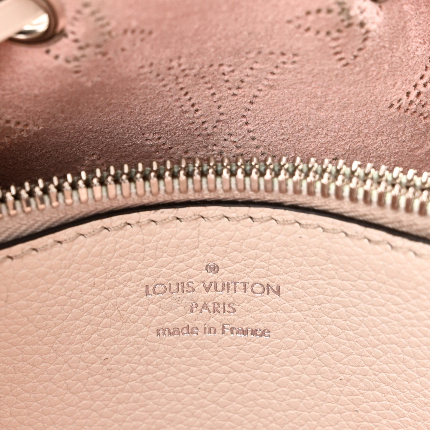 Louis Vuitton Mahina Muria Snow White 6 of 9