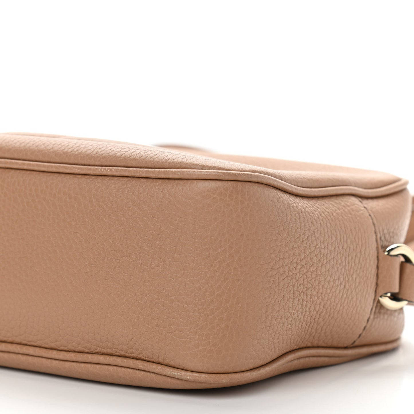 Pebbled Calfskin Small Soho Disco Bag Camelia