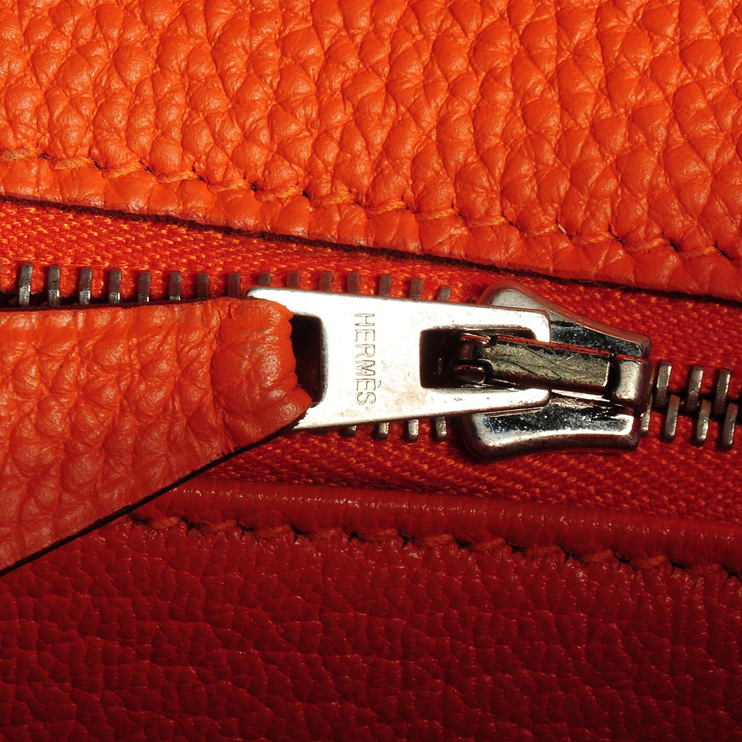 Togo Shoulder Kelly 40 Orange