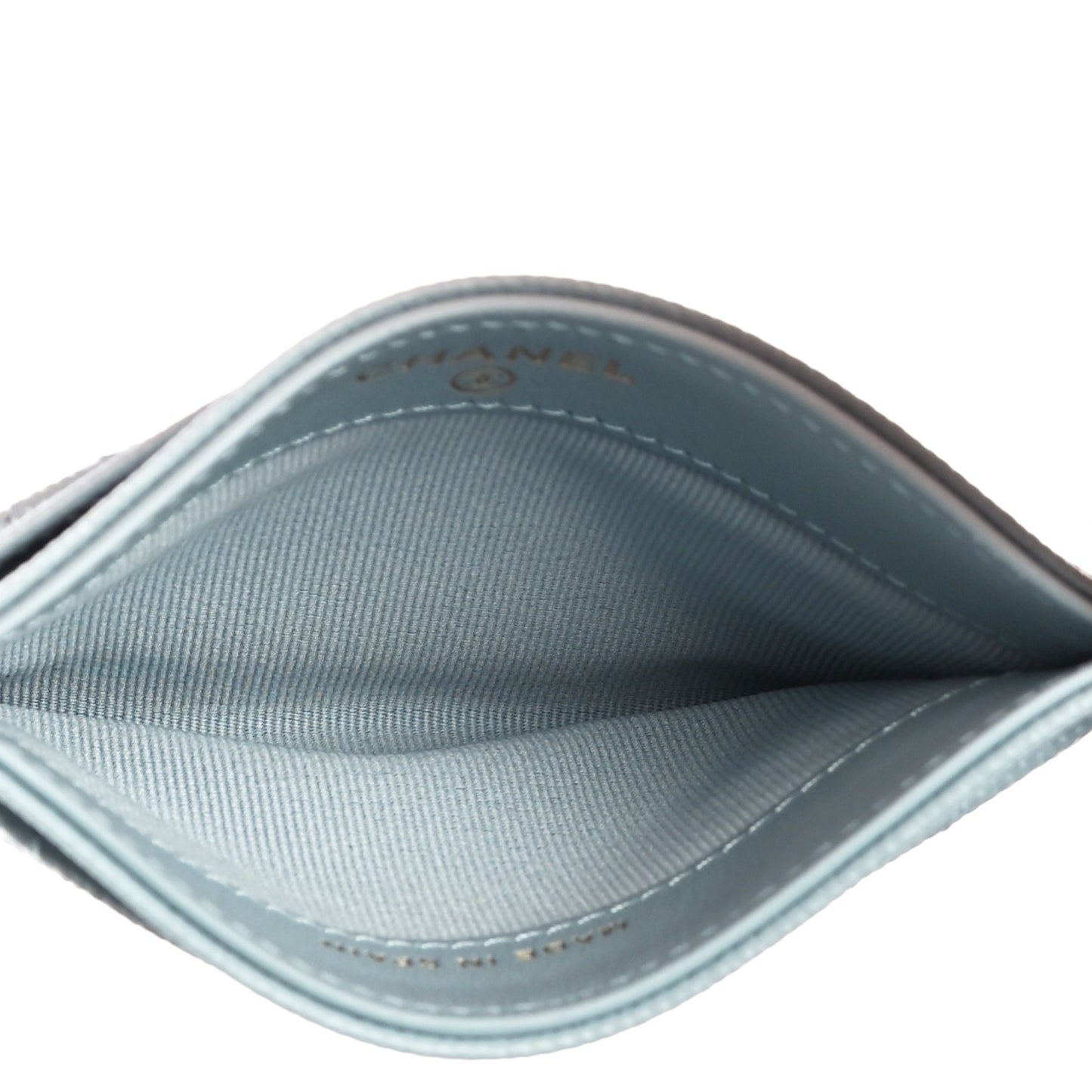 Caviar Quilted Card Holder Light Blue