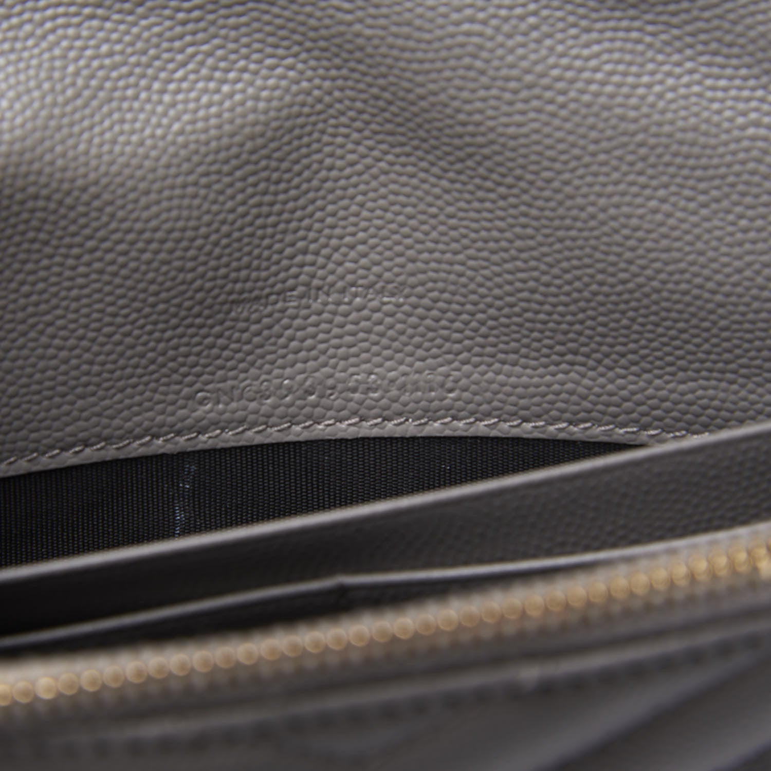 Saint Laurent Grain De Poudre Matelasse Chevron Monogram Envelope Chain Wallet Oyster Grey 9 of 10