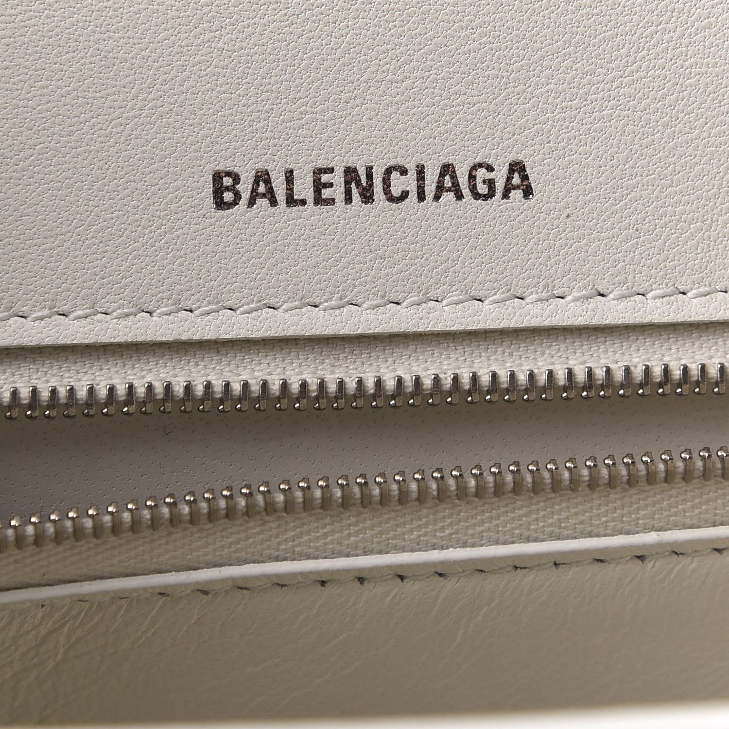 Balenciaga Grained Calfskin Medium Hourglass Top Handle Bag White 8 of 9