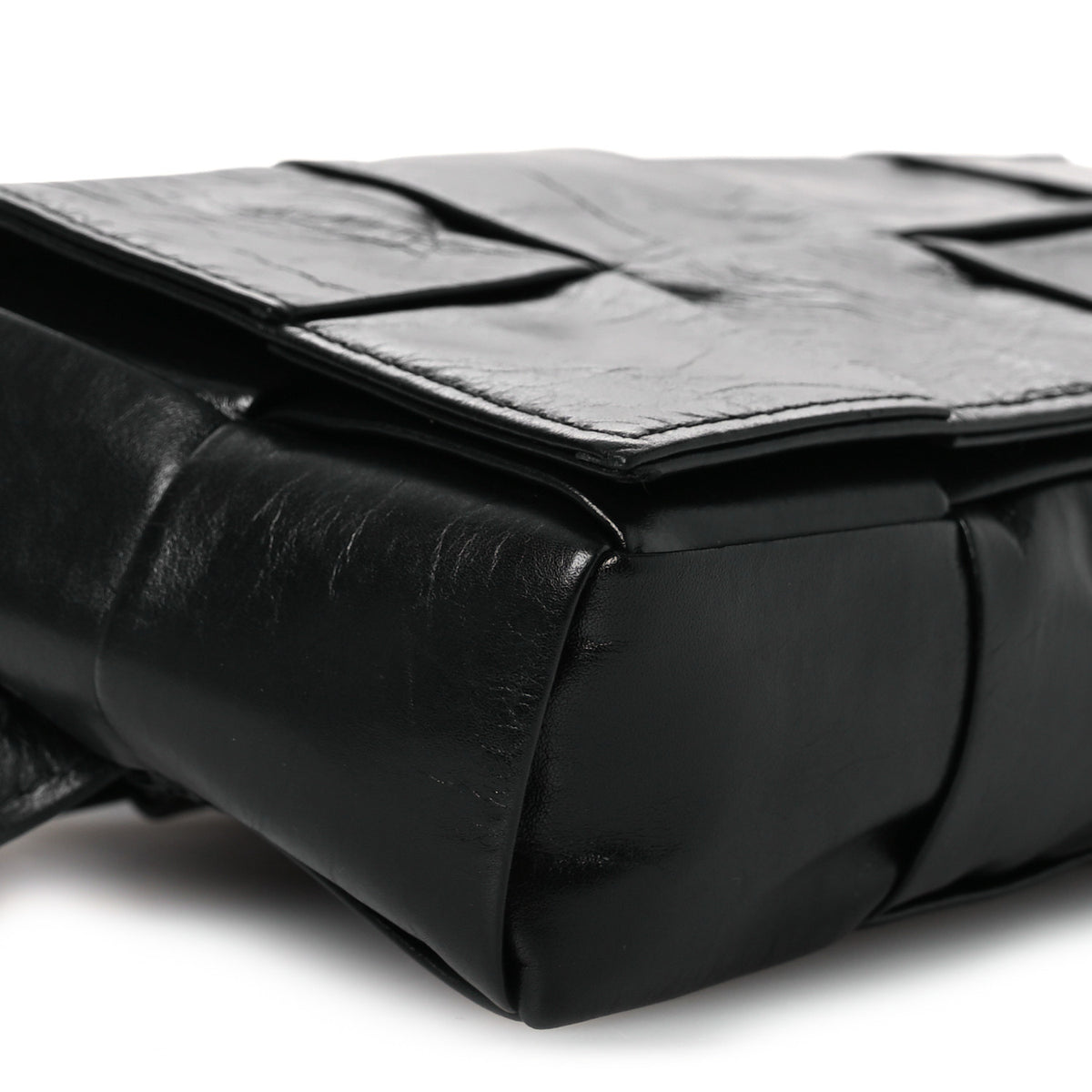 Paper Calfskin Maxi Intreccio The Belt Cassette Bag Black