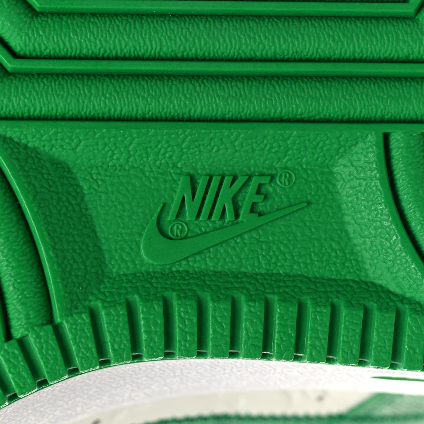 X NIKE AIR FORCE 1 Calfskin Monogram Mens Low Top Sneakers 8 Green