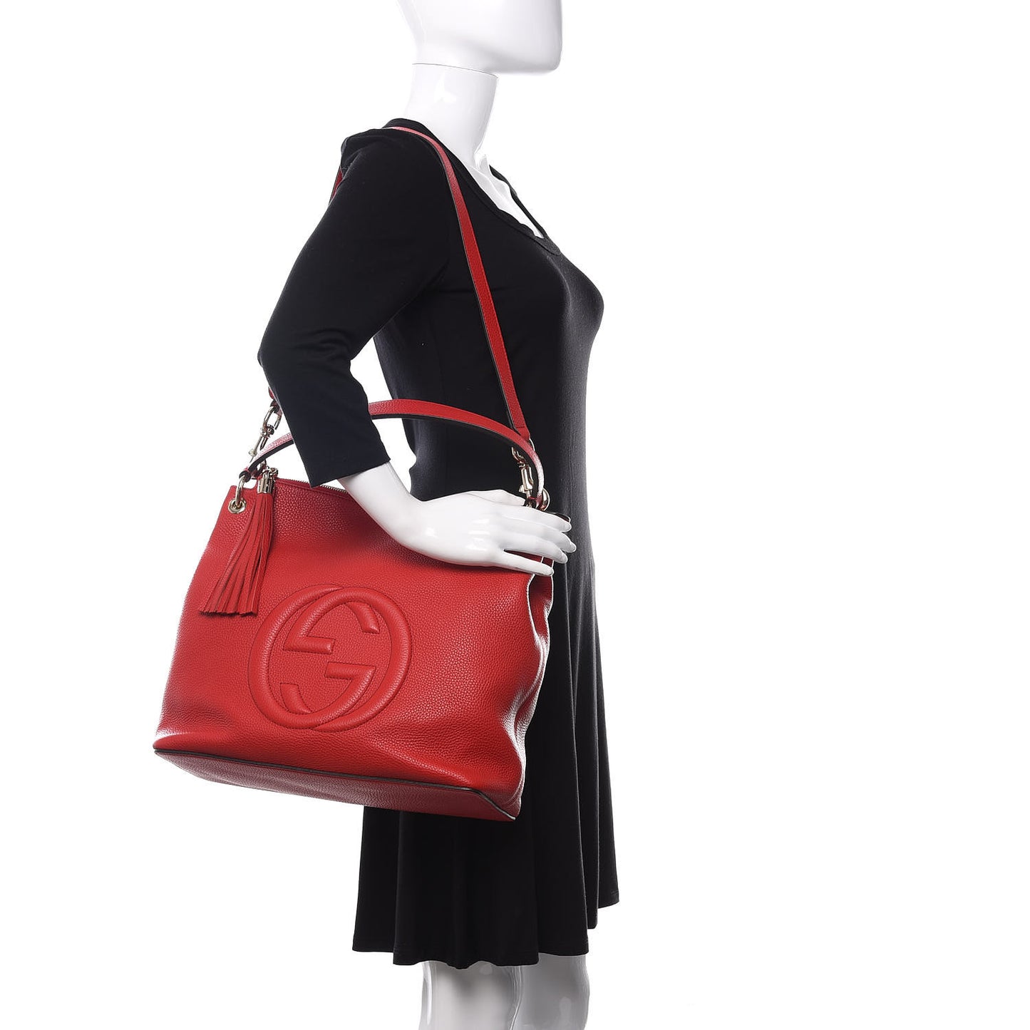 Pebbled Calfskin Large Soho Hobo Tabasco Red