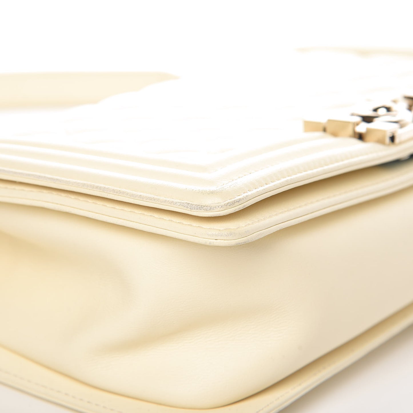 Lambskin Quilted Medium Boy Flap Light Beige